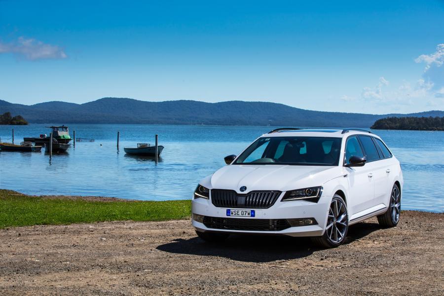  Skoda Superb Wagon 4x4 SportLine 2017 года  (AU) (фото 7 из 16)